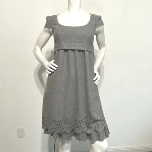 Cynthia Steffe Gray Wool Blend Short Sleeve Laser Cut Side Pockets Dress Size 4 - Picture 1 of 10
